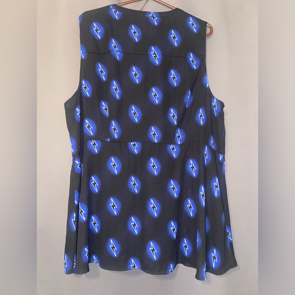 Torrid Sleeveless Blouse Sheer Black Blue Lightening Bolts Button Down tank - Picture 4 of 6